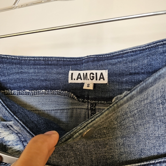 👍I.AM.GIA Ezra low waisted belt buckle jean denim mini skirt size S US - Picture 4 of 5